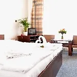 Hotel Self-service Ostas 3*