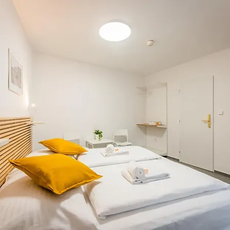 Hotel Self-service Ostaš 3*