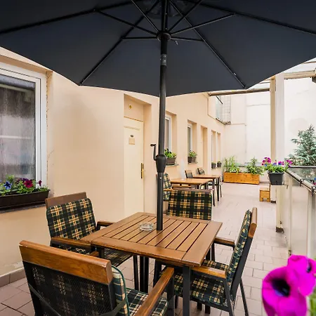 Self-service Ostas 3*