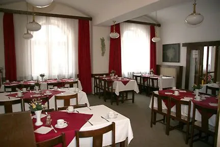 Self-service Ostas Hotel Praag